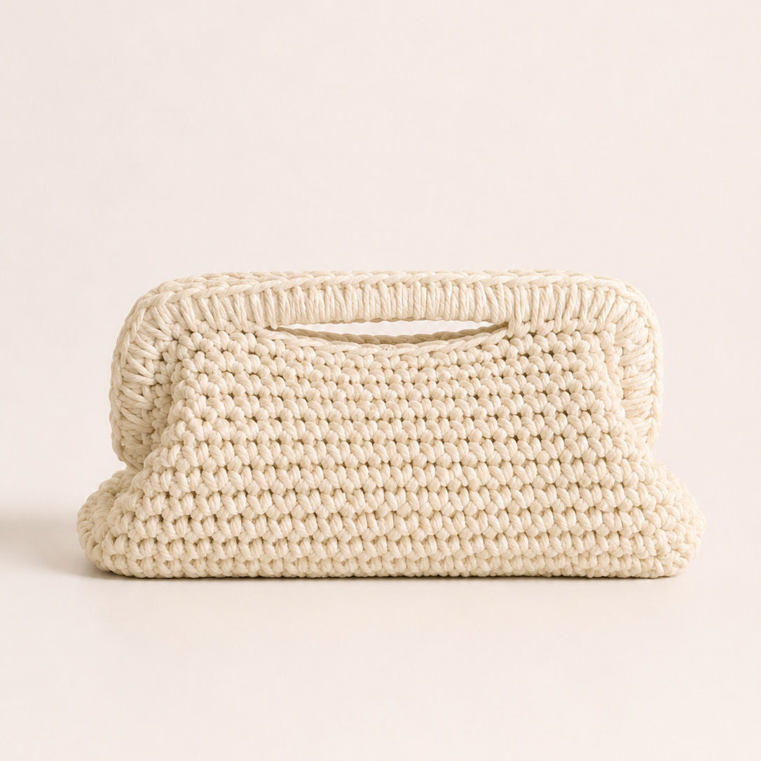 The Scarlett Clutch